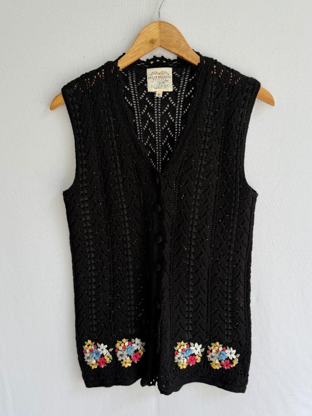 SUSAN BRISTOL Petite Vintage Crochet Black Button Close Cardigan Sweater Vest